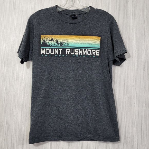 Prairie Mountain Other - Prairie mountain Mount Rushmore National Memorial graphic t-shirt men's small